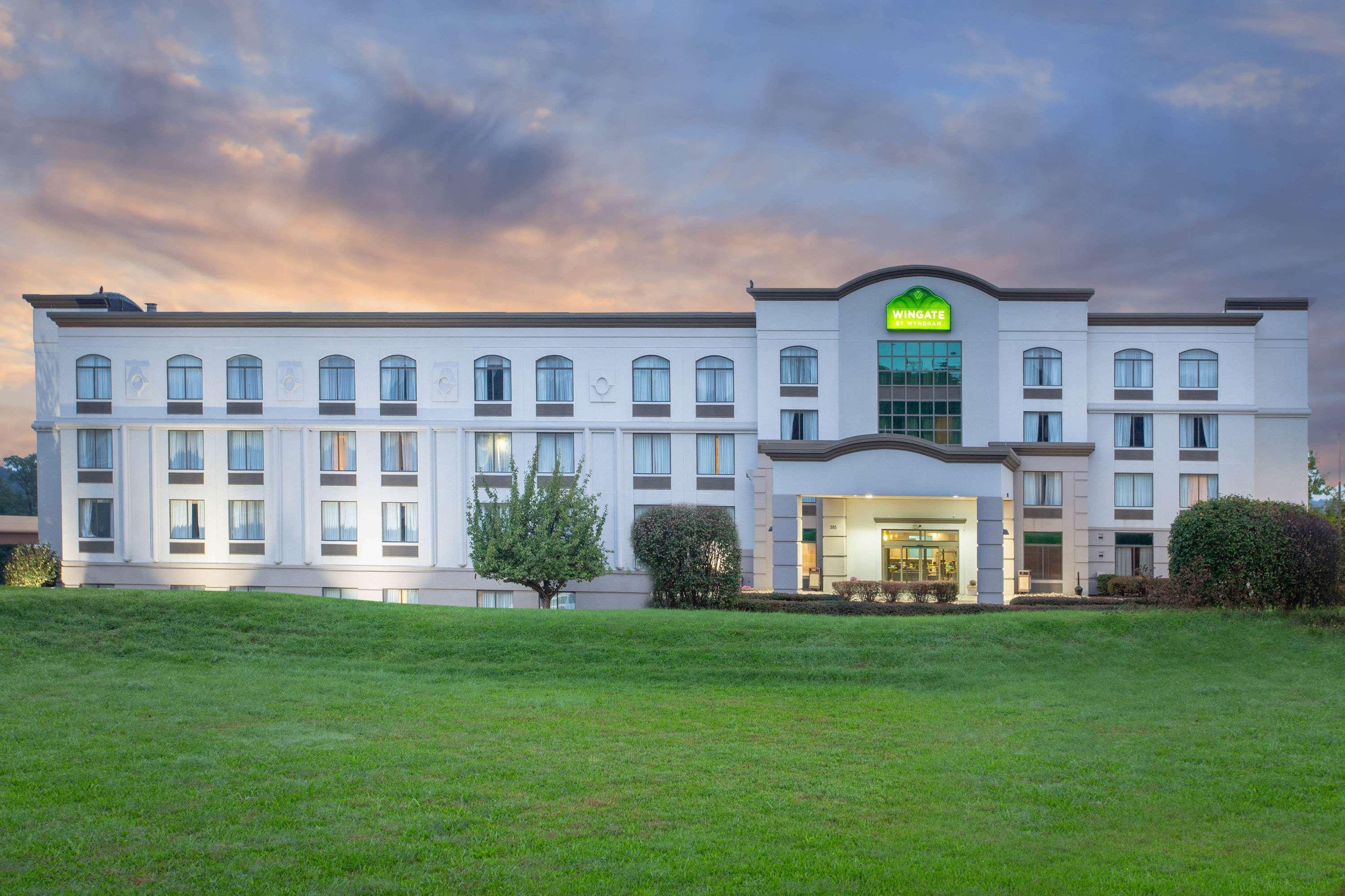 Wingate By Wyndham Hotel