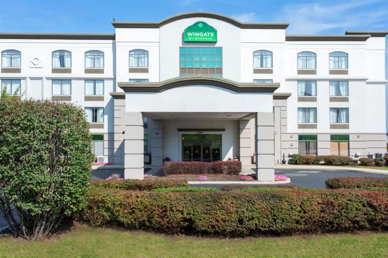 Wingate By Wyndham Hotel 3*